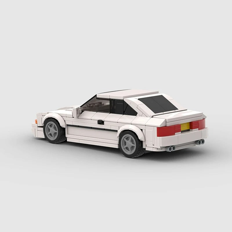 BMW 850 CSi | White Edition